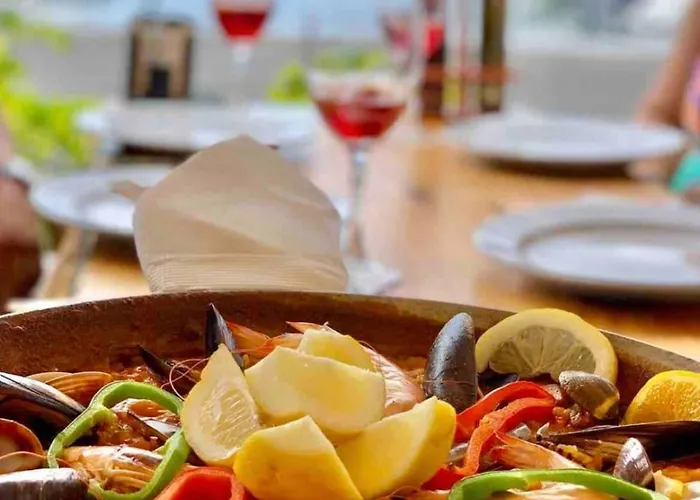 Family Oasis - Oceanview Duplex, Heated Pool, Air Con アパート アデヘ