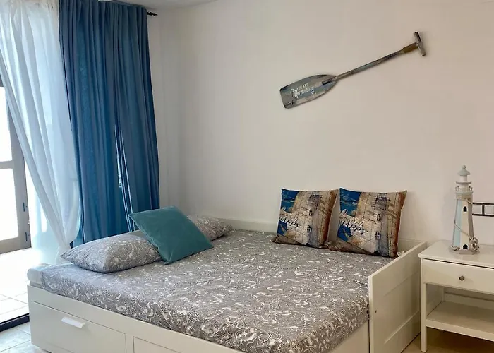 Family Oasis - Oceanview Duplex, Heated Pool, Air Con アパート アデヘ